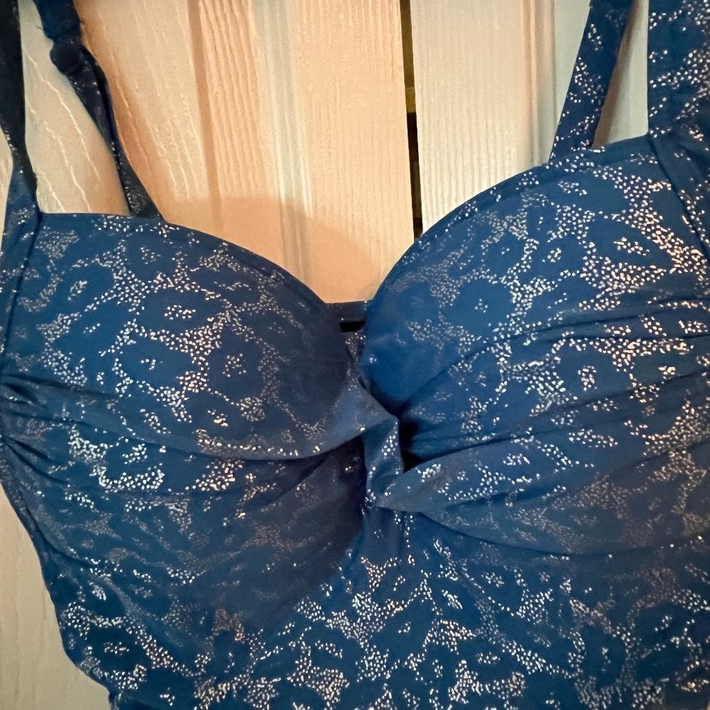 Niptuck Swim Suit One Piece Slimming Tummy Control Size 8 USA